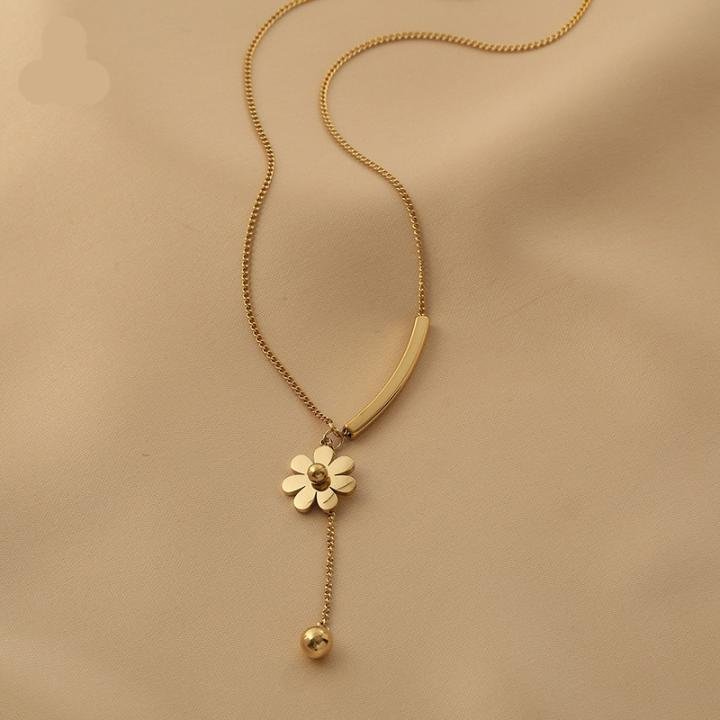 Premium Stainless Steel Daisy Necklace