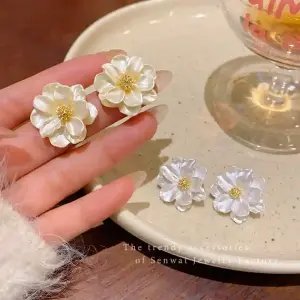 Elegant White Flower Stud Earrings Golden Stamen for Women Big Double Layer Gardenia Earrings