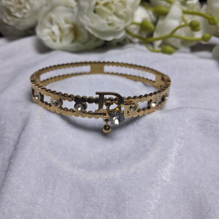 Majestic Crown Sparkle Bracelet