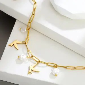 Gold Plated Bird & Pearl Charm Anklet – Elegant Chain Jewelry for Women